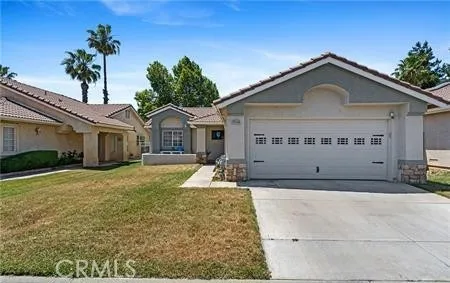2906 Summer Set Cir, Banning, California 92220 home-pic-1