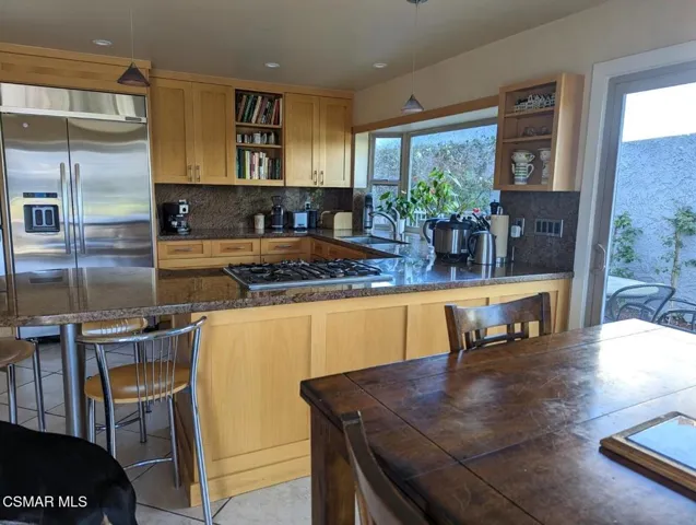 PXL_20230122_212231858A