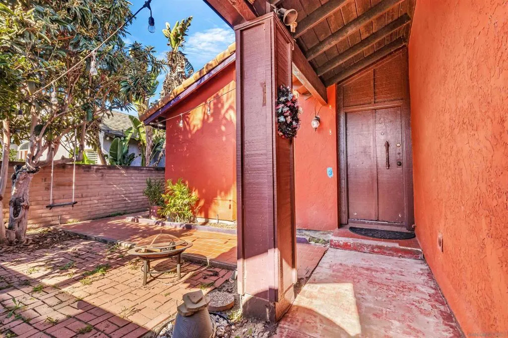 607 E E J St, Chula Vista, California 91910 home-pic-11