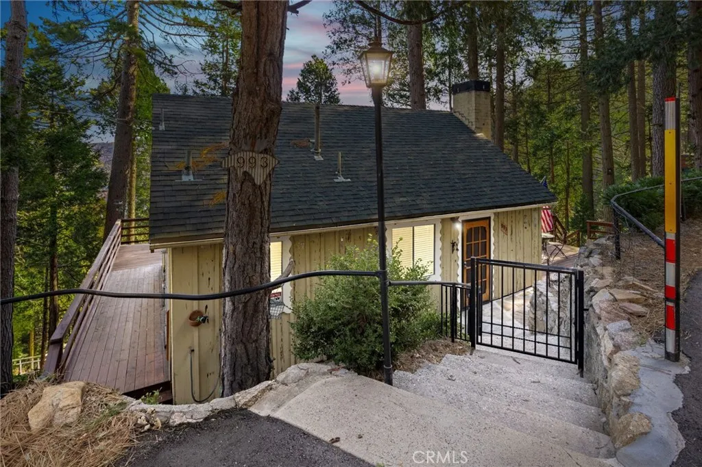 993 Mercury Way, Crestline, California 92325 home-pic-1