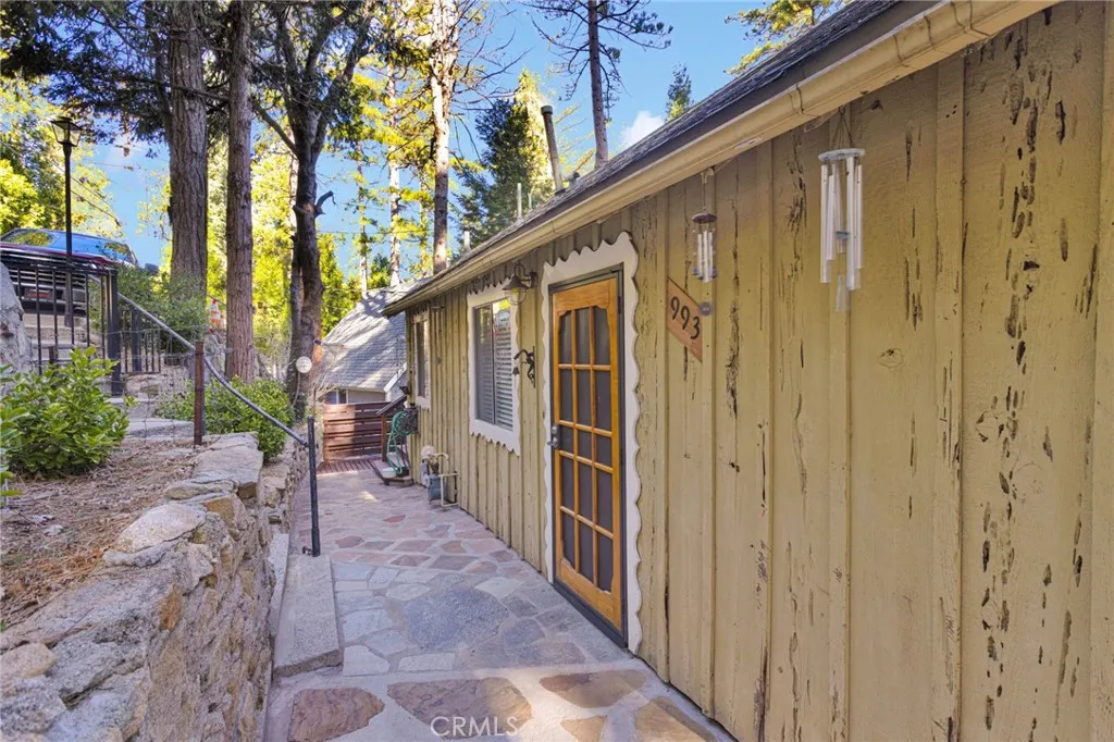 993 Mercury Way, Crestline, California 92325 home-pic-5