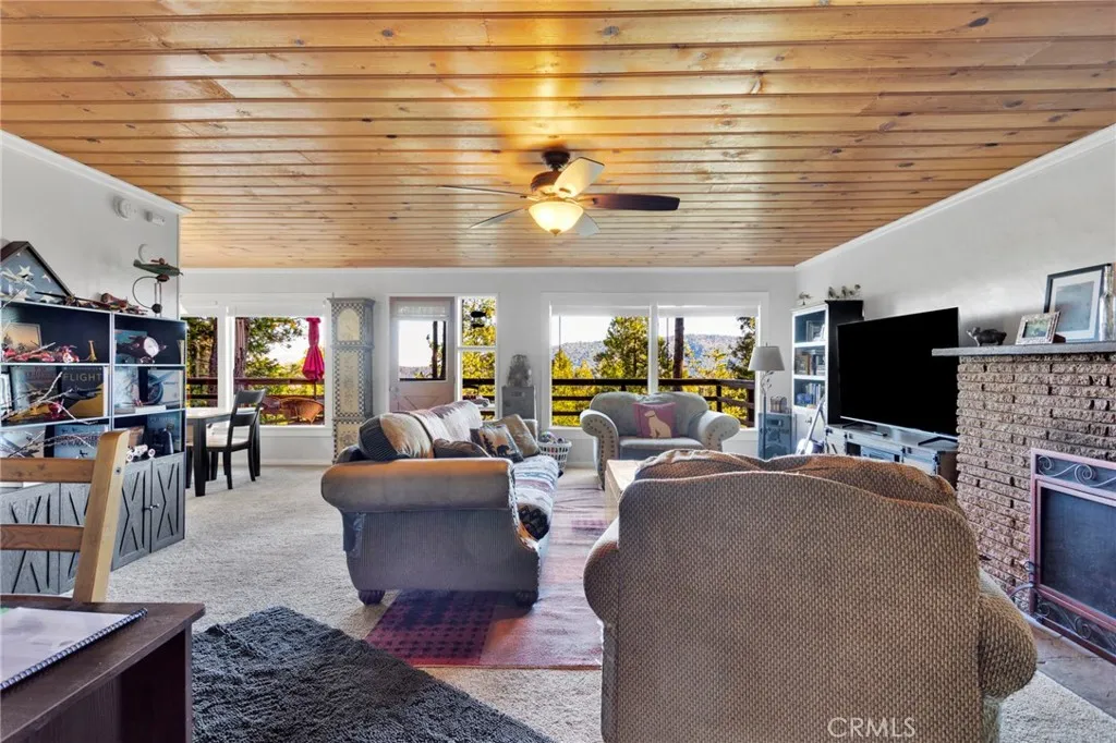 993 Mercury Way, Crestline, California 92325 home-pic-15