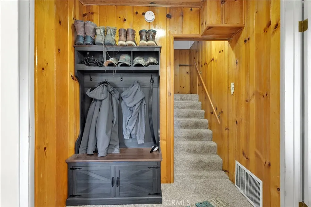 993 Mercury Way, Crestline, California 92325 home-pic-29