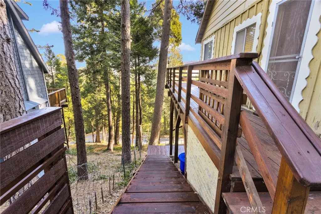 993 Mercury Way, Crestline, California 92325 home-pic-43
