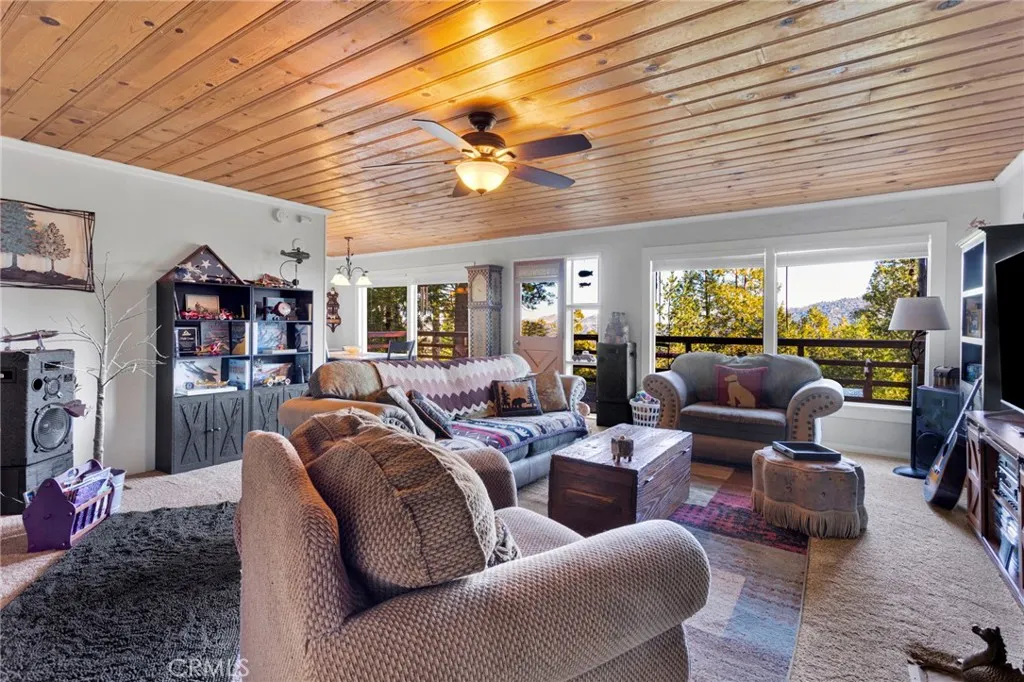 993 Mercury Way, Crestline, California 92325 home-pic-14