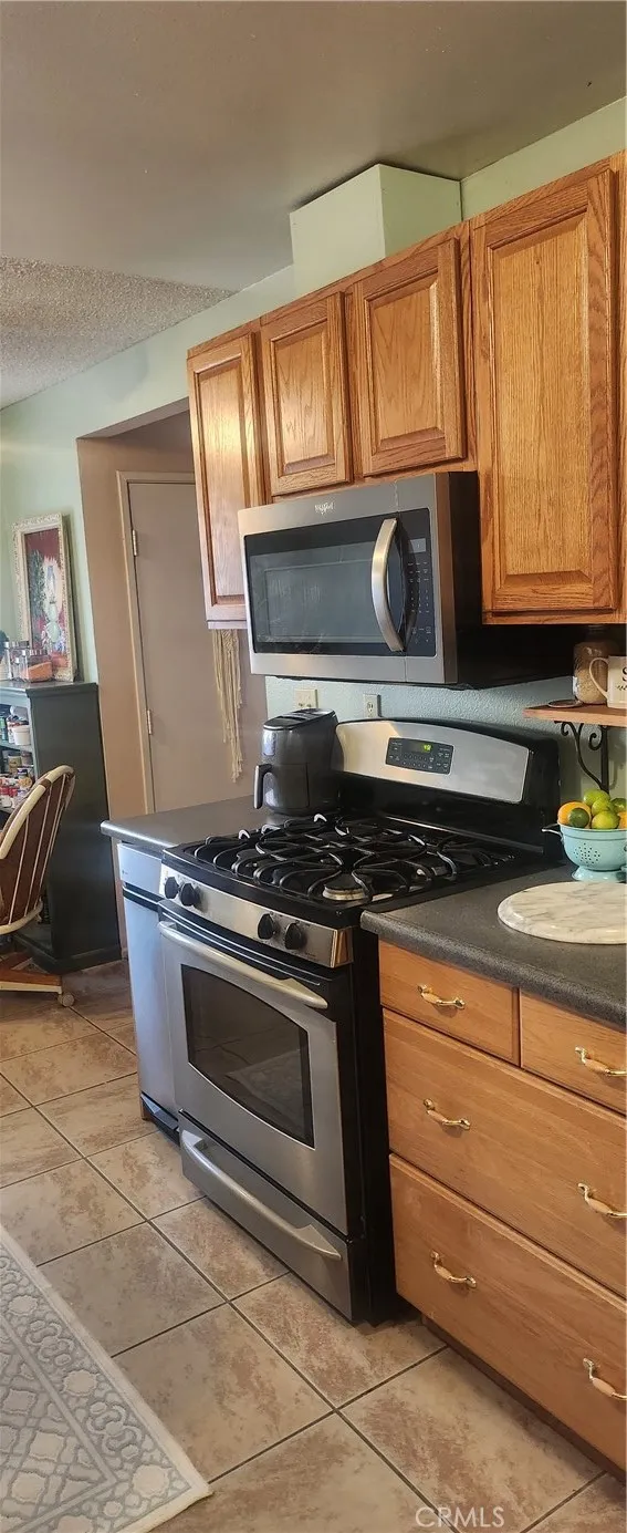 572 San Rogelio, Hemet, California 92545 home-pic-5