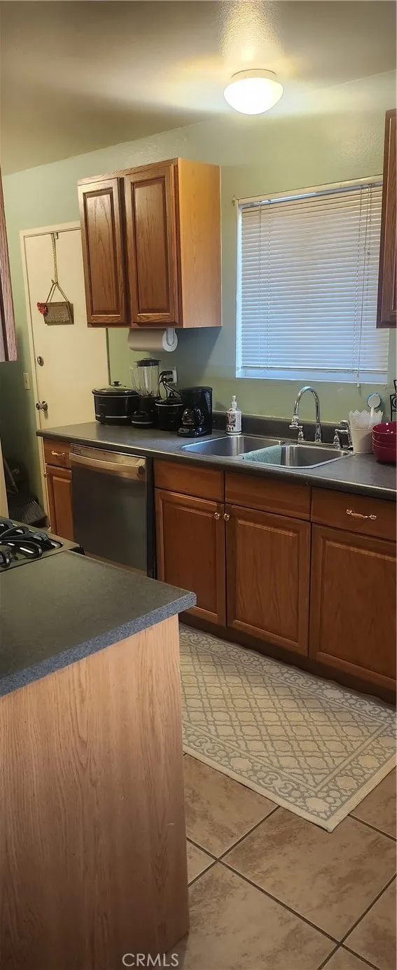 572 San Rogelio, Hemet, California 92545 home-pic-4