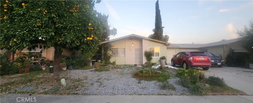 572 San Rogelio, Hemet, California 92545 home-pic-1