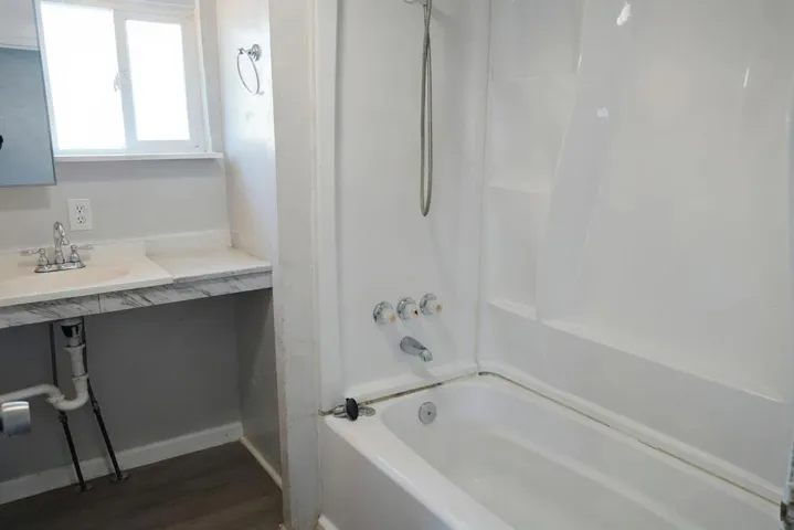 2nd Bathroom