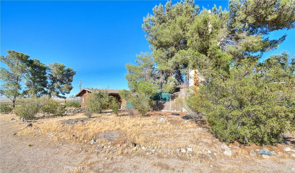 45757 Paddington Road, Lucerne Valley, California 92356 home-pic-15