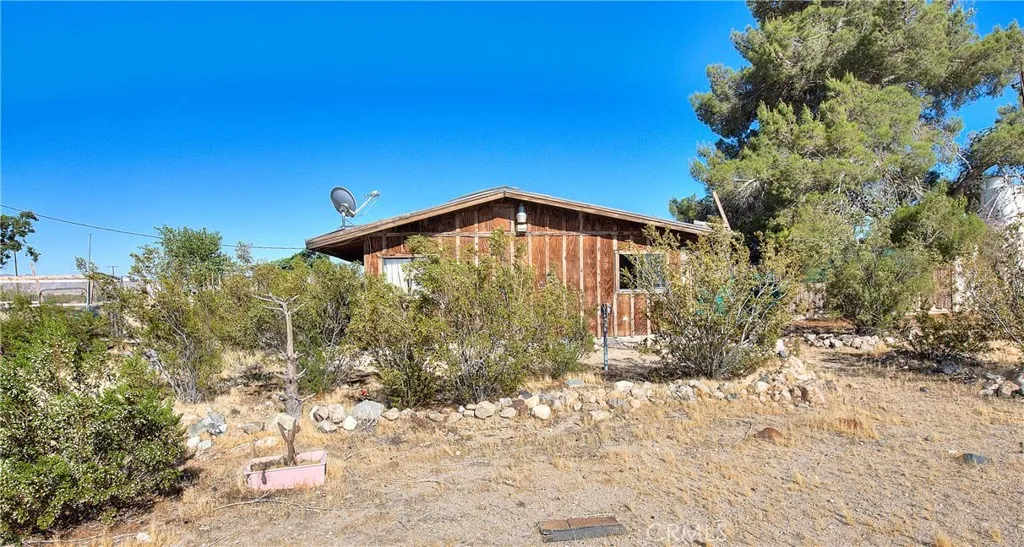 45757 Paddington Road, Lucerne Valley, California 92356 home-pic-3