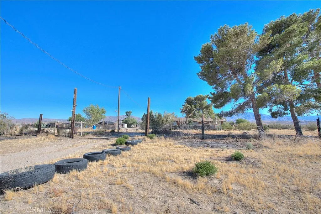 45757 Paddington Road, Lucerne Valley, California 92356 home-pic-17