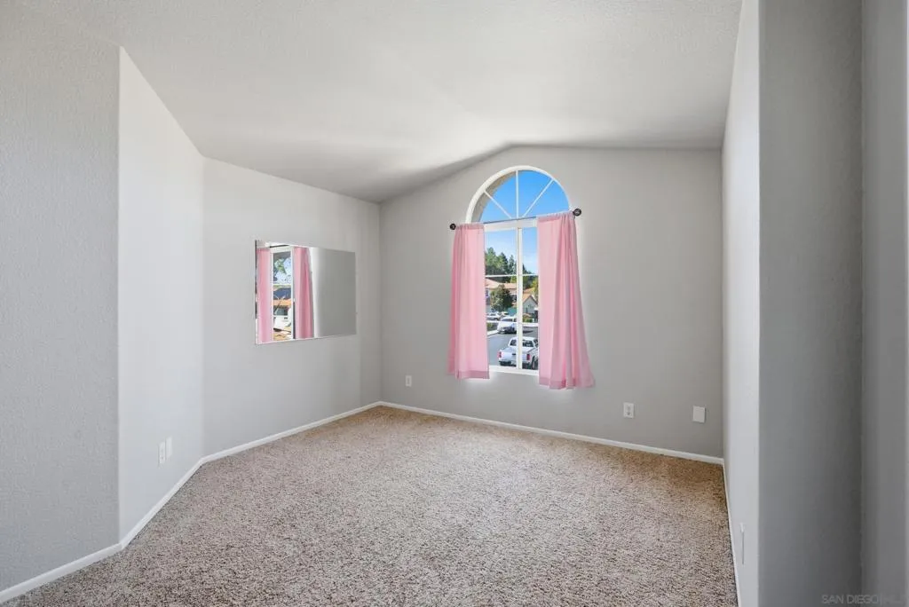 2517 Whispering Palms Loop, Chula Vista, California 91915 home-pic-58