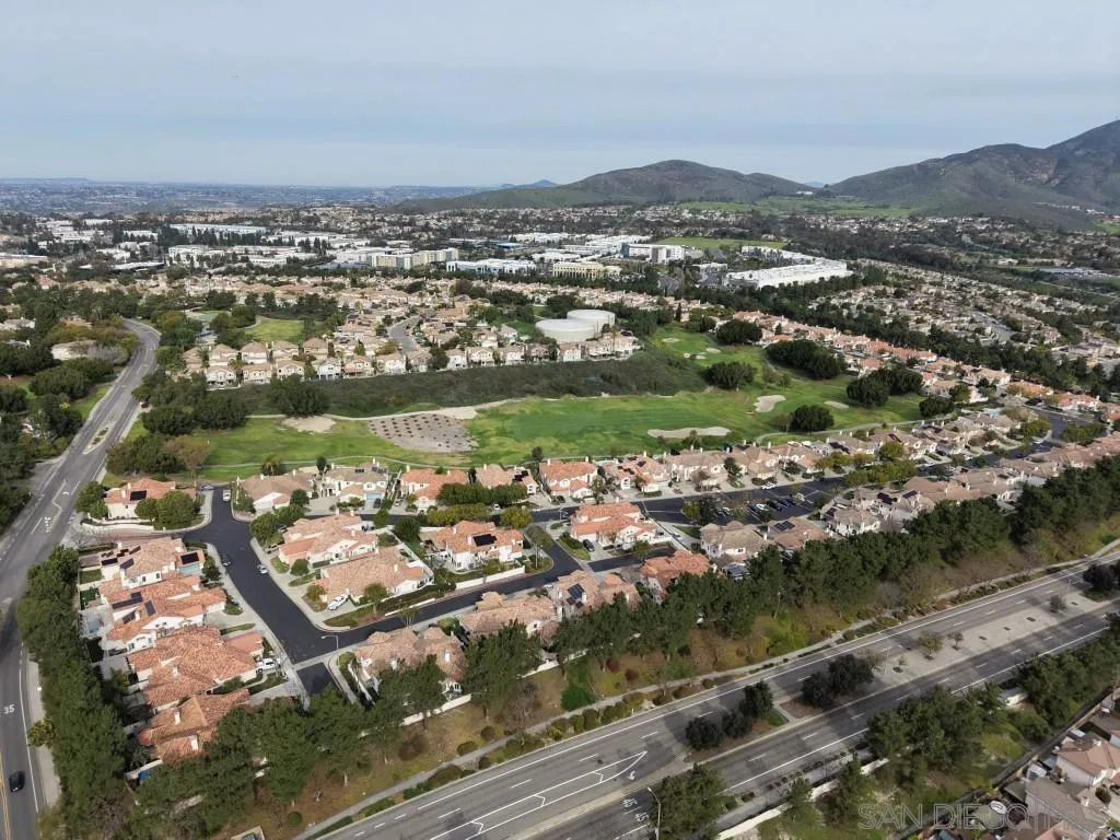 2517 Whispering Palms Loop, Chula Vista, California 91915 home-pic-40