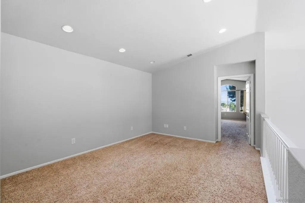 2517 Whispering Palms Loop, Chula Vista, California 91915 home-pic-47