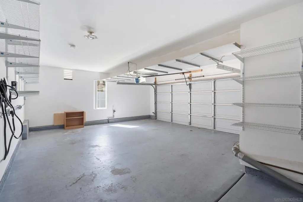 2517 Whispering Palms Loop, Chula Vista, California 91915 home-pic-44