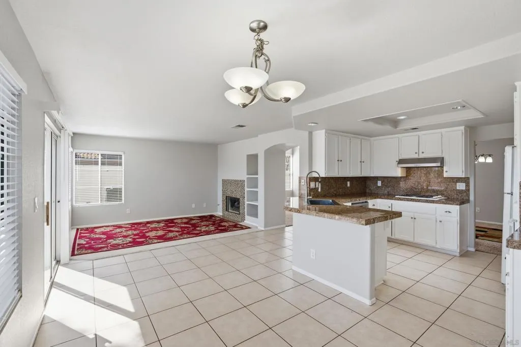 2517 Whispering Palms Loop, Chula Vista, California 91915 home-pic-22
