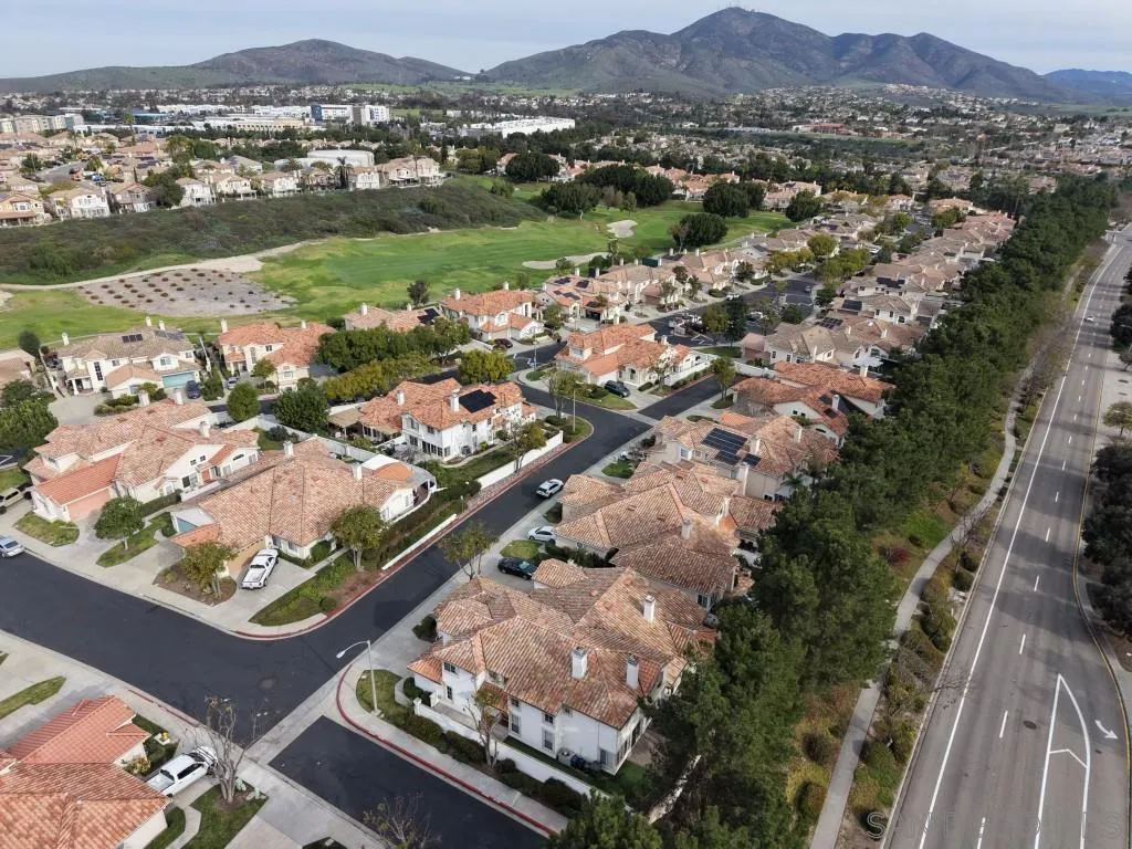 2517 Whispering Palms Loop, Chula Vista, California 91915 home-pic-3