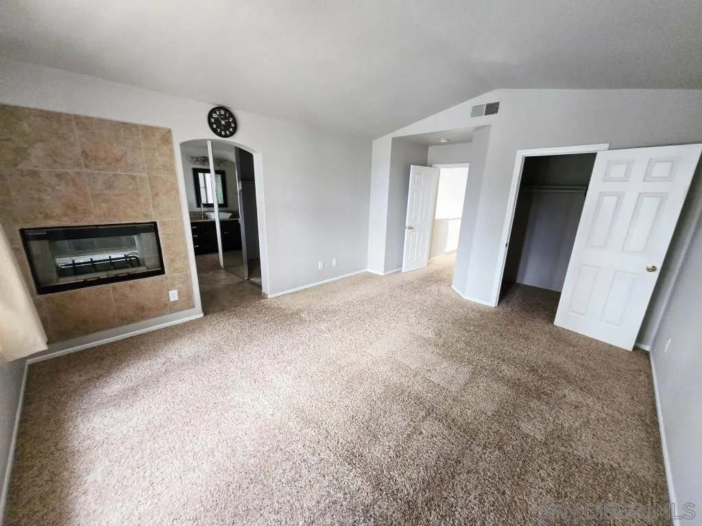 2517 Whispering Palms Loop, Chula Vista, California 91915 home-pic-9