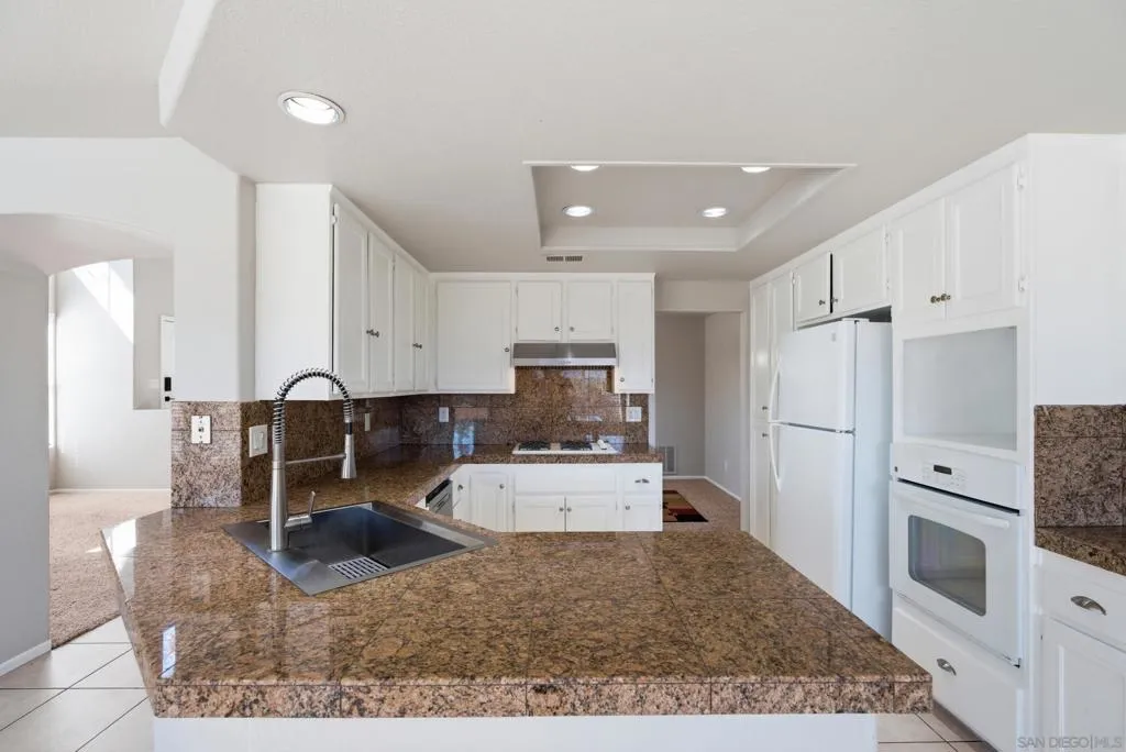 2517 Whispering Palms Loop, Chula Vista, California 91915 home-pic-20