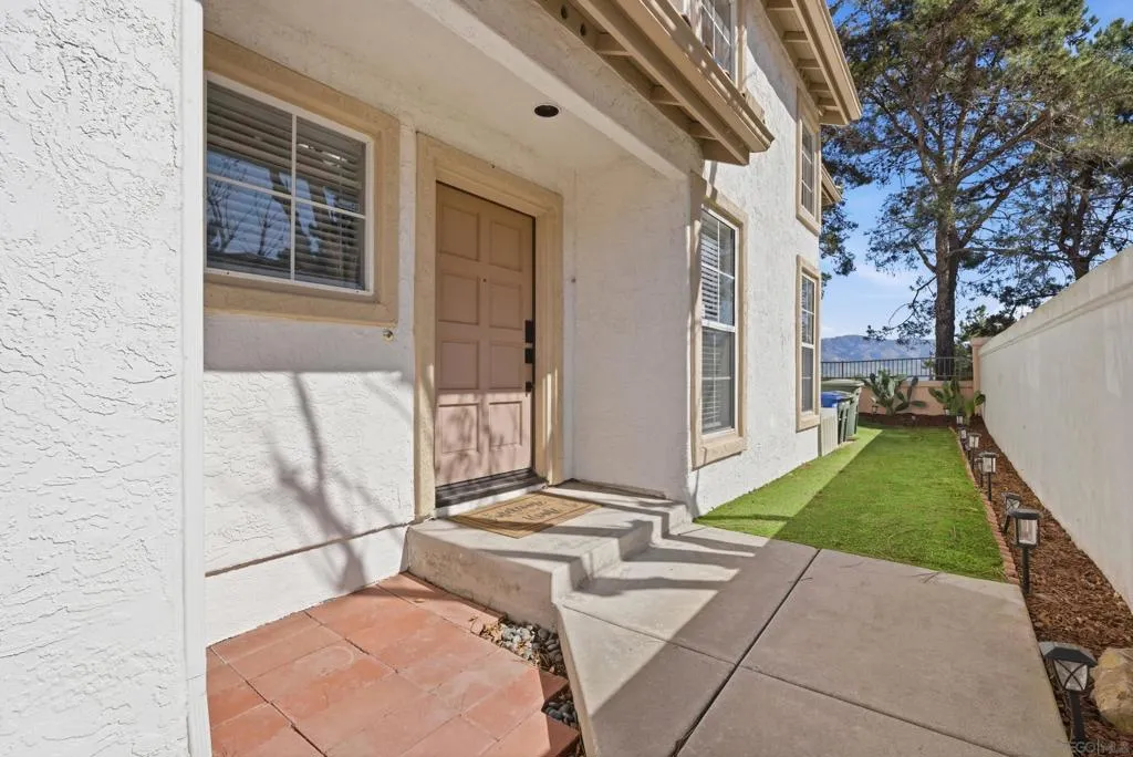 2517 Whispering Palms Loop, Chula Vista, California 91915 home-pic-68