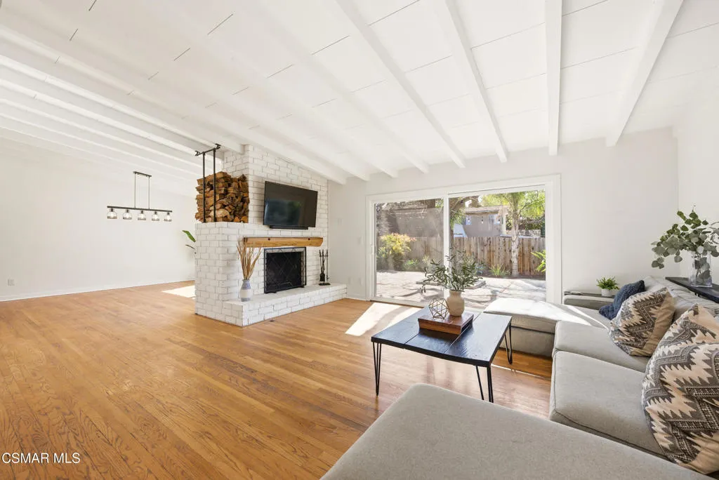 1289 El Monte Drive, Thousand Oaks, California 91362 home-pic-6