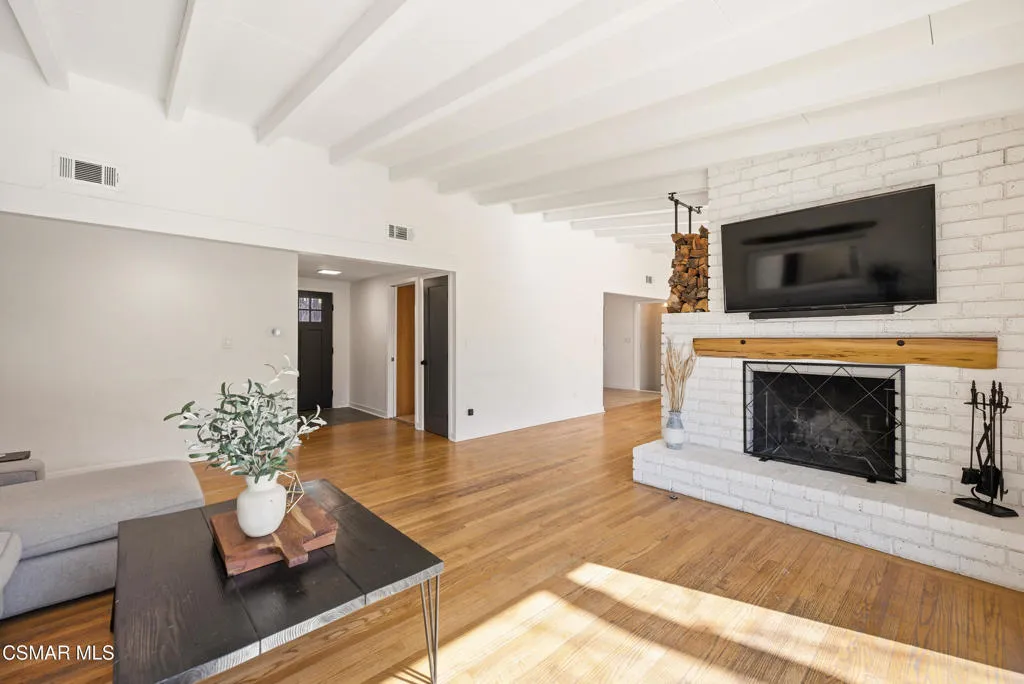 1289 El Monte Drive, Thousand Oaks, California 91362 home-pic-8