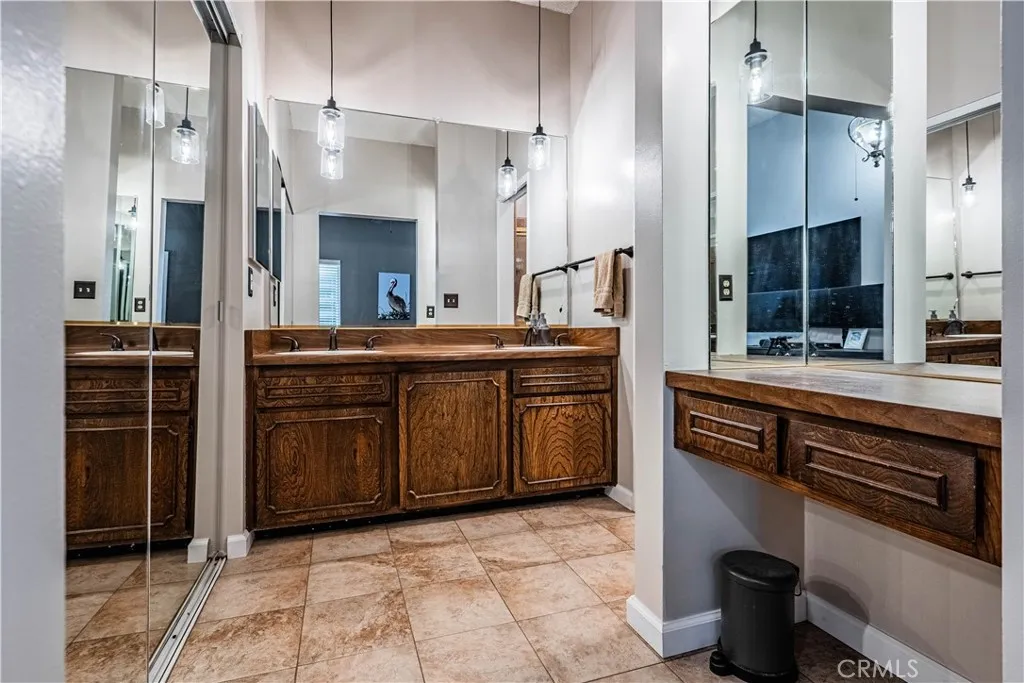 23256 Gray Fox Drive, Canyon Lake, California 92587 home-pic-15