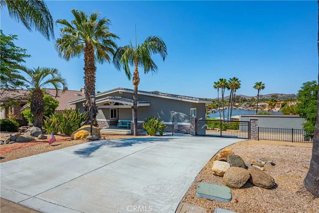 23256 Gray Fox Drive, Canyon Lake, California 92587 home-pic-6
