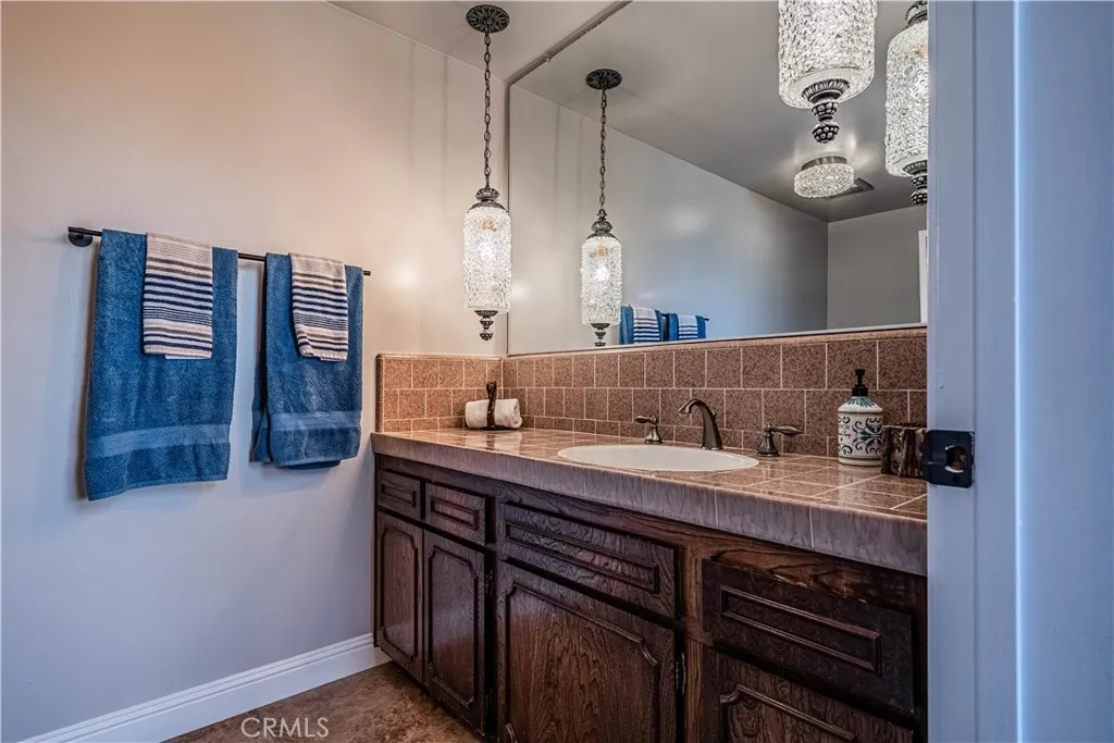 23256 Gray Fox Drive, Canyon Lake, California 92587 home-pic-43