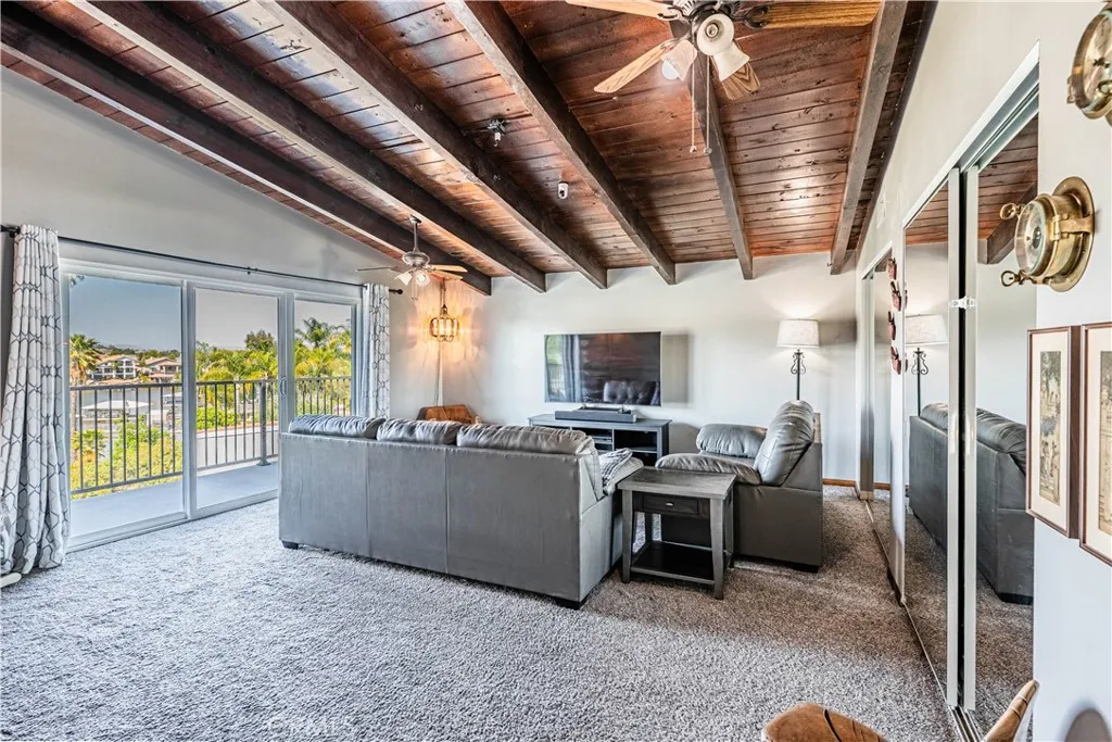 23256 Gray Fox Drive, Canyon Lake, California 92587 home-pic-23