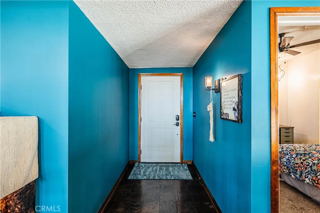 23256 Gray Fox Drive, Canyon Lake, California 92587 home-pic-11