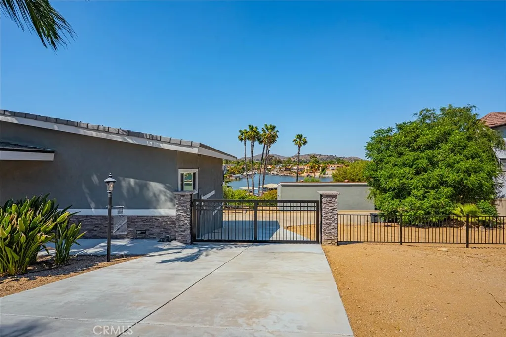 23256 Gray Fox Drive, Canyon Lake, California 92587 home-pic-7