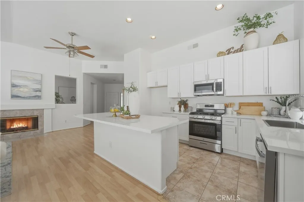 31687 Via San Carlos, Temecula, California 92592 home-pic-8