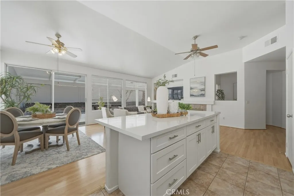 31687 Via San Carlos, Temecula, California 92592 home-pic-9