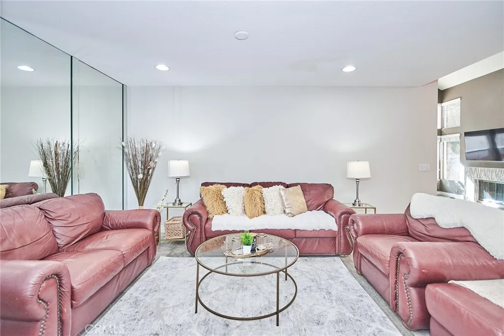 19 Las Cruces, Irvine, California 92614 home-pic-25