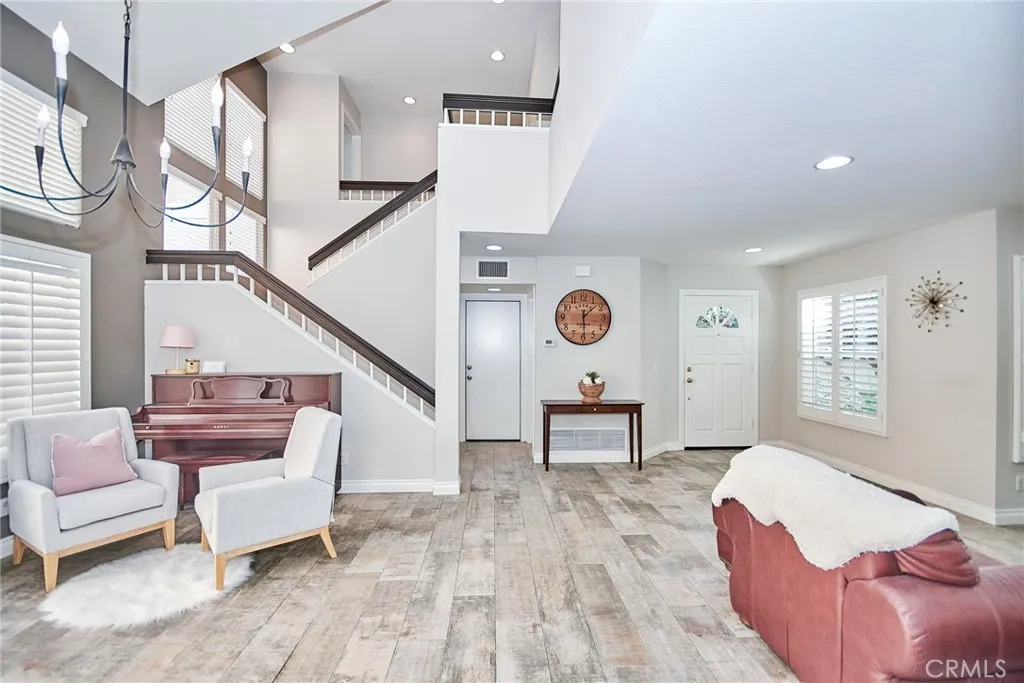19 Las Cruces, Irvine, California 92614 home-pic-19
