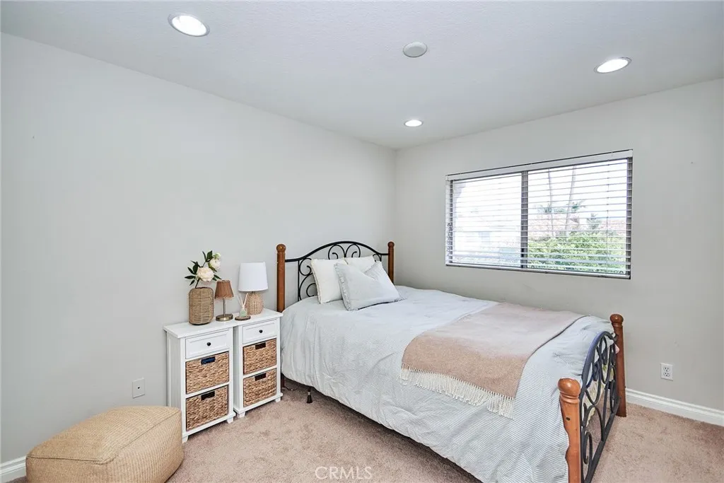 19 Las Cruces, Irvine, California 92614 home-pic-32