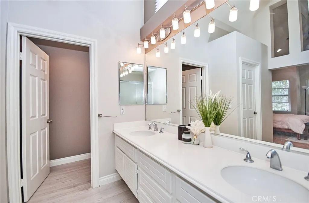 19 Las Cruces, Irvine, California 92614 home-pic-31