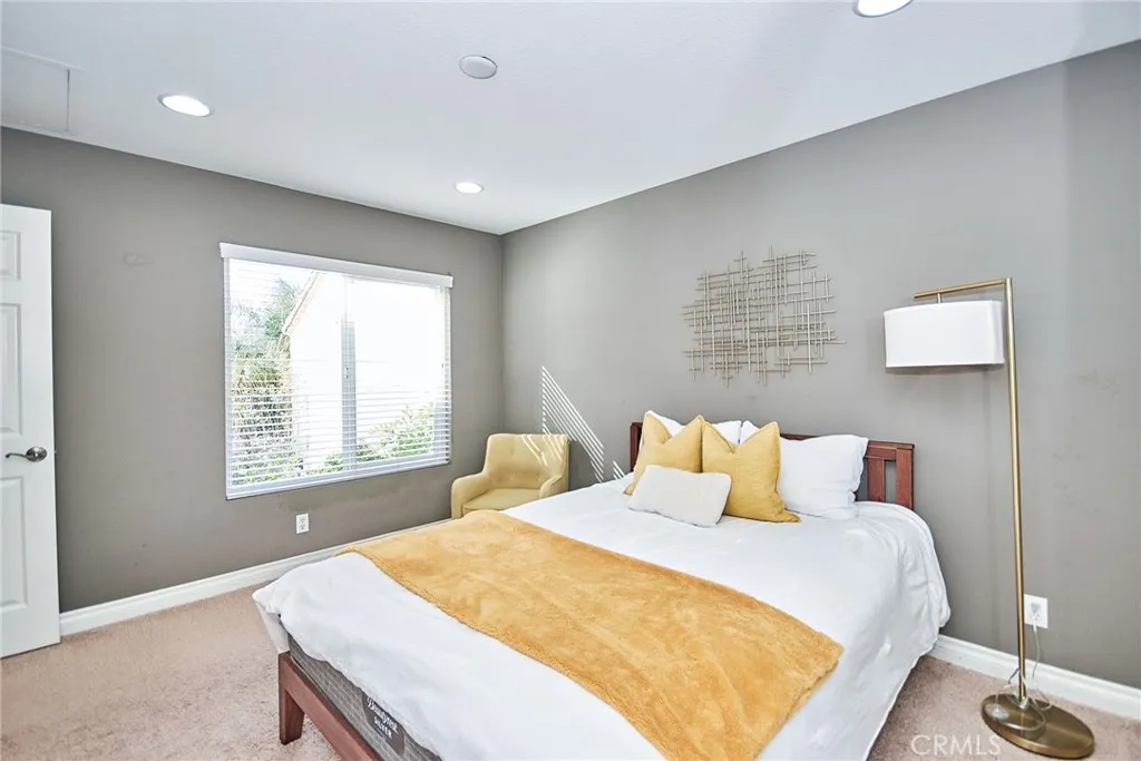 19 Las Cruces, Irvine, California 92614 home-pic-37