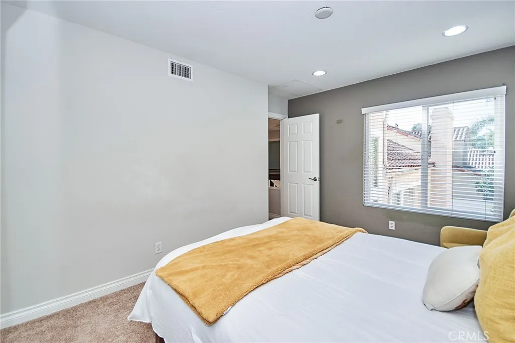 19 Las Cruces, Irvine, California 92614 home-pic-39