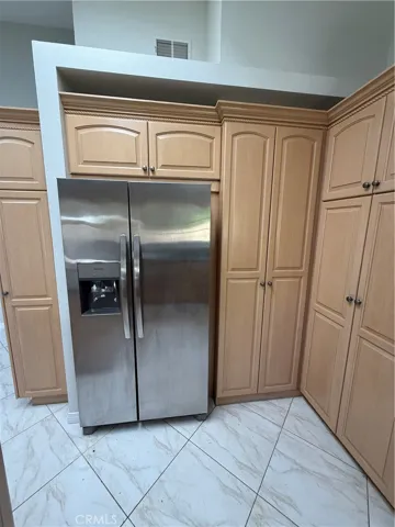 Newer fridge with ice maker