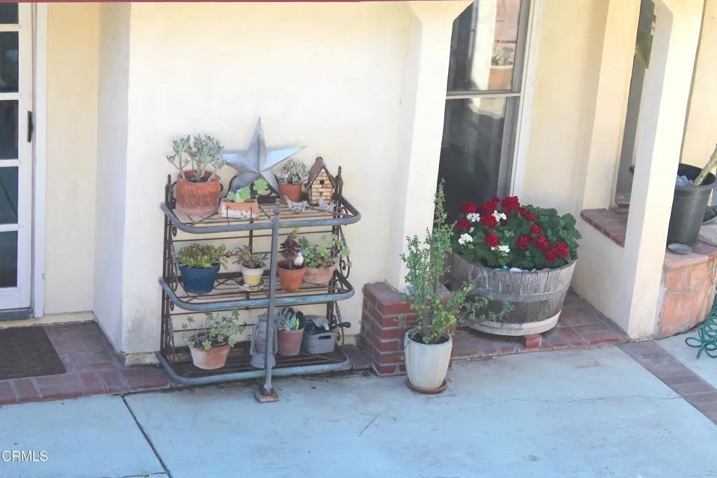 1693 Poli Street, Ventura, California 93001 home-pic-29
