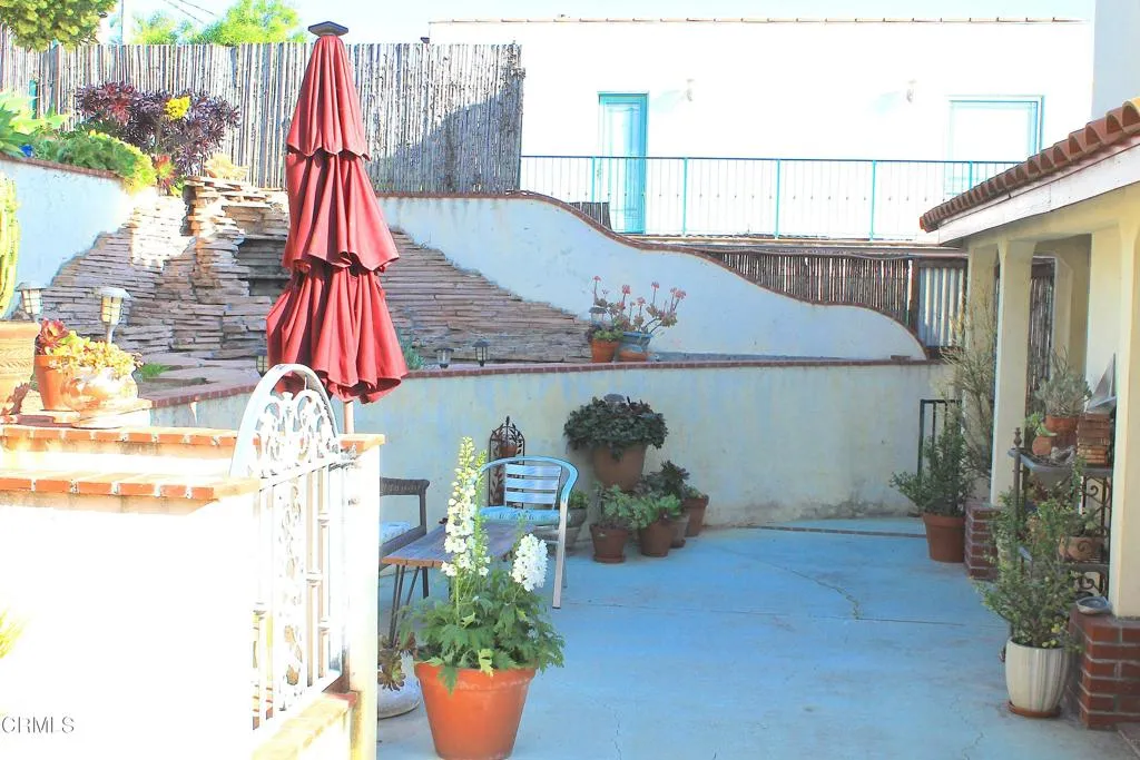 1693 Poli Street, Ventura, California 93001 home-pic-28