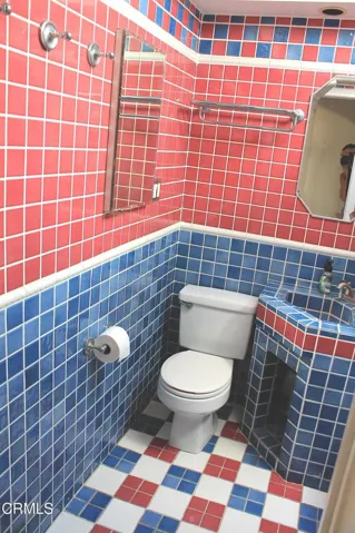 Bathroom 2 Extra Tile!!