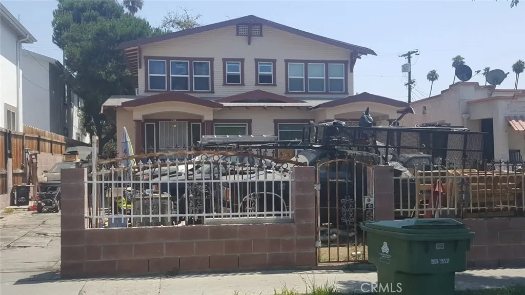 310 N Kenmore Avenue, Los Angeles, California 90004 home-pic-1