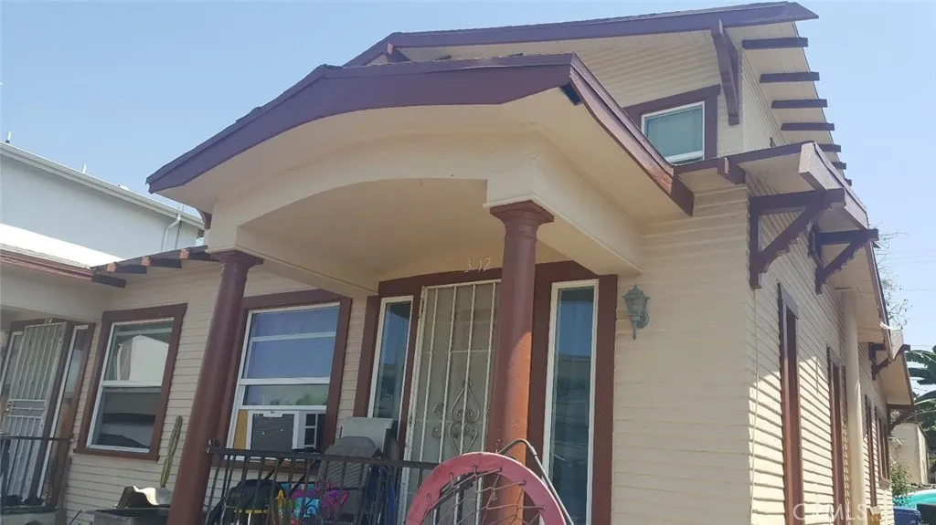 310 N Kenmore Avenue, Los Angeles, California 90004 home-pic-3