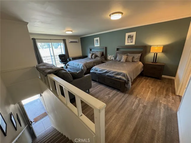 2 story - no neighbors above or below. Huge 1 bedroom, 1.5 bath with upgrades, Refrigerator, Washer/Dryer/Microwave included.  Attached fenced cover patio and balcony.  1 car garage and street parking.