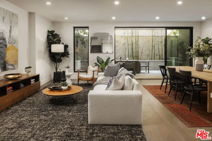 411 S Hamel Road 106, Los Angeles, California 90048