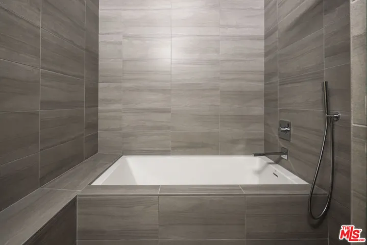 411 S Hamel Road 106, Los Angeles, California 90048